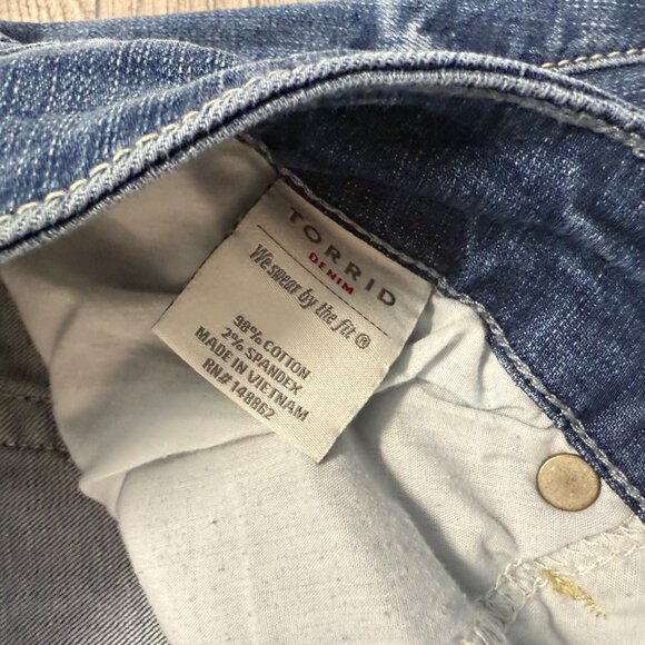 Torrid Ripped Distressed Denim Jeans Womens Size 14 Medium Wash Destroyed - Picture 12 of 14